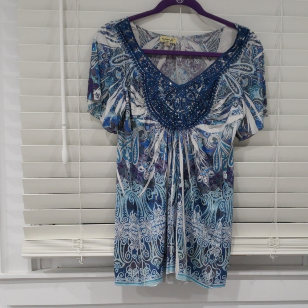 Short flutter sleeve top
